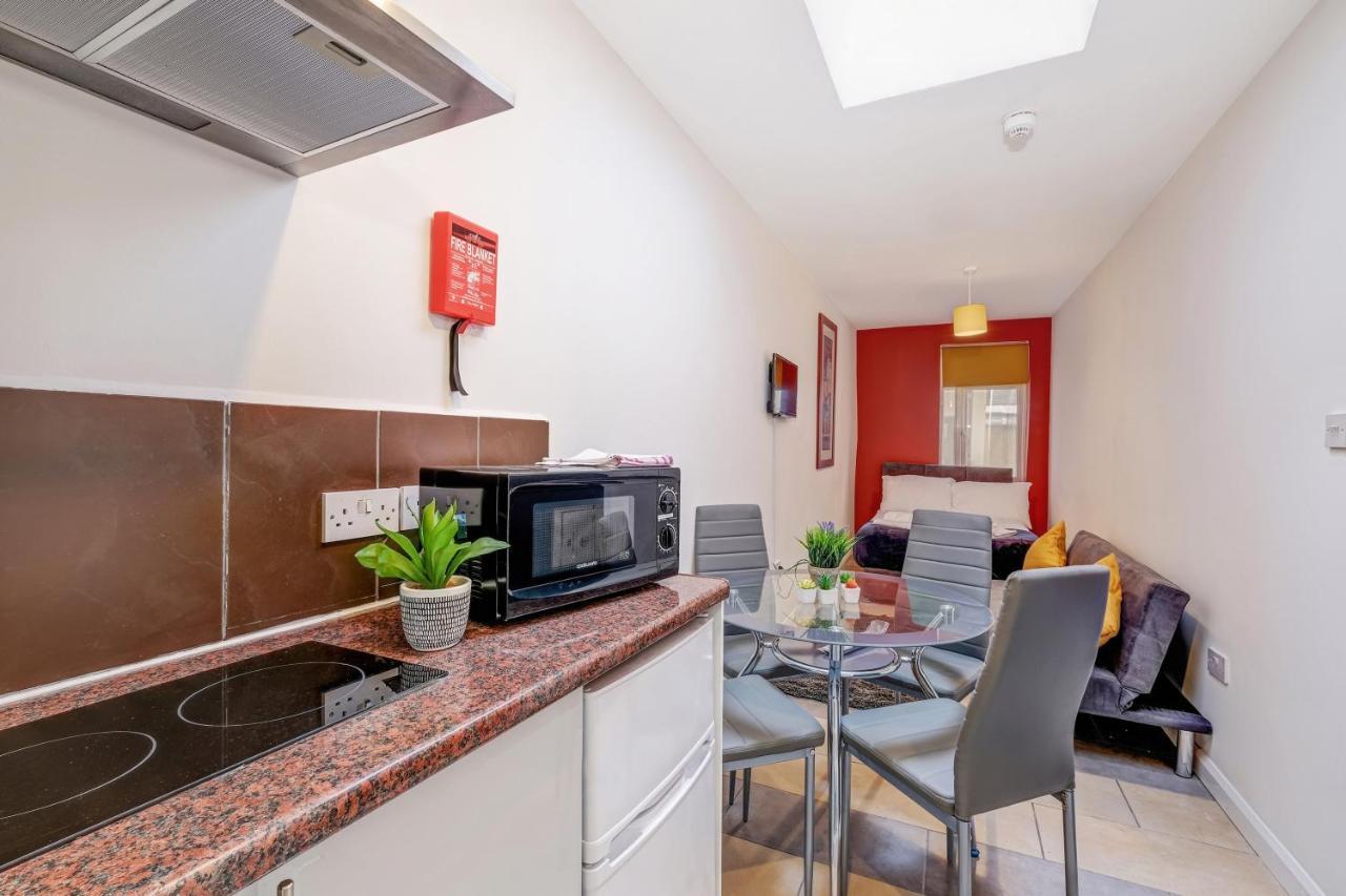 Fernbank Rooms Sudbury Hill, Harrow, Self-Contained Studios With En-Suite Harrow on the Hill ภายนอก รูปภาพ
