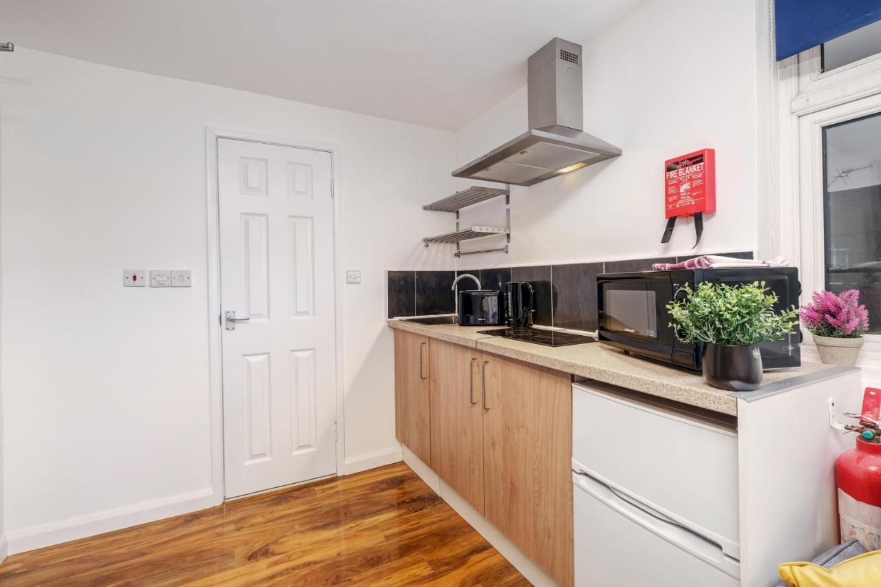 Fernbank Rooms Sudbury Hill, Harrow, Self-Contained Studios With En-Suite Harrow on the Hill ภายนอก รูปภาพ