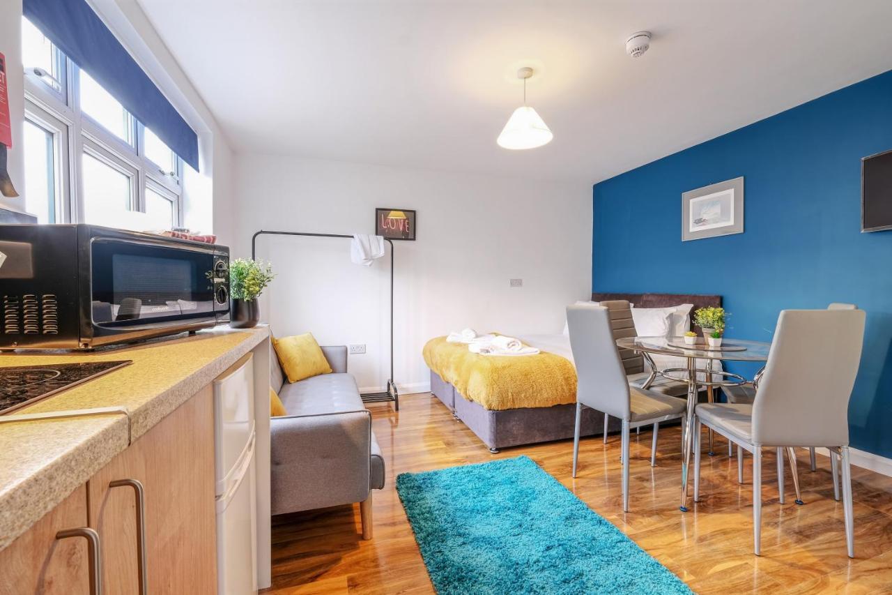 Fernbank Rooms Sudbury Hill, Harrow, Self-Contained Studios With En-Suite Harrow on the Hill ภายนอก รูปภาพ