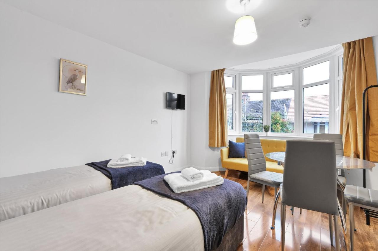 Fernbank Rooms Sudbury Hill, Harrow, Self-Contained Studios With En-Suite Harrow on the Hill ภายนอก รูปภาพ