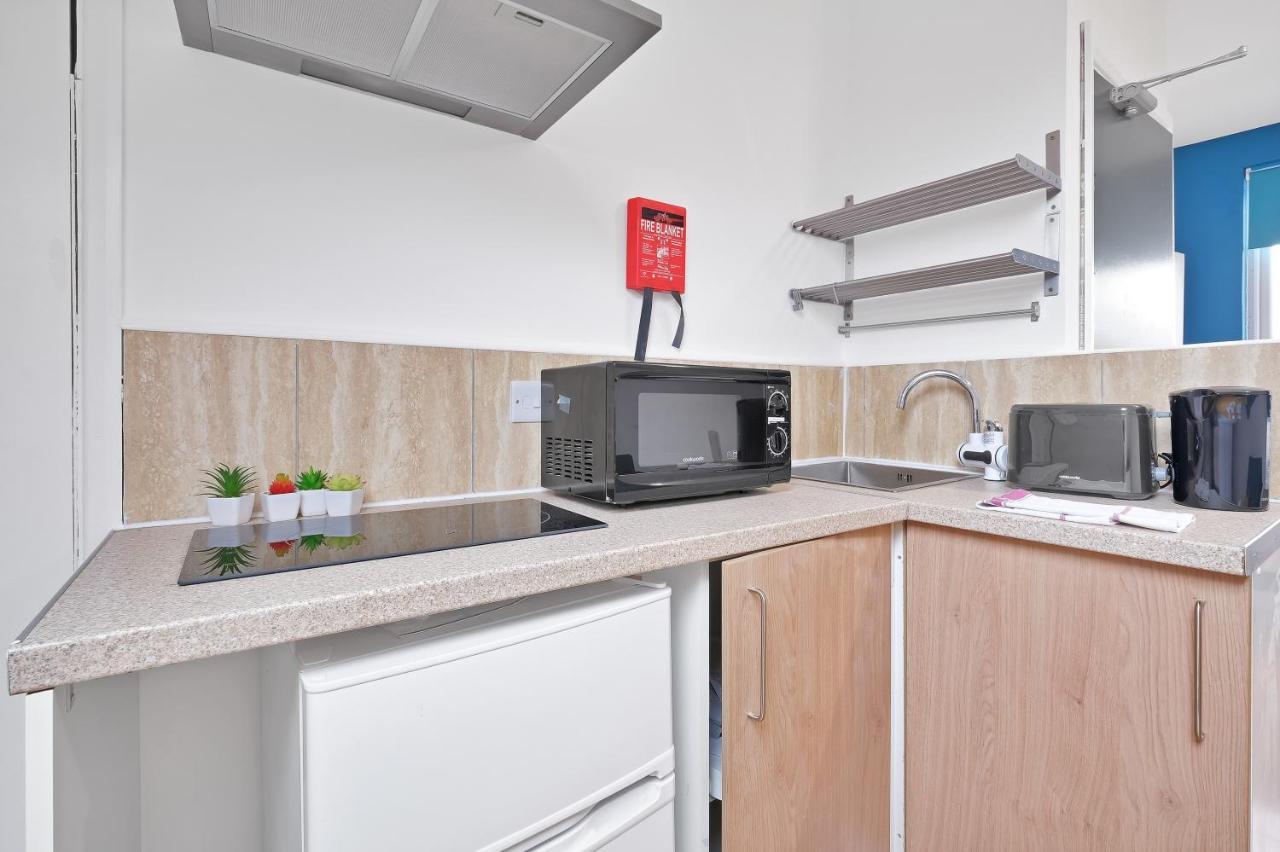 Fernbank Rooms Sudbury Hill, Harrow, Self-Contained Studios With En-Suite Harrow on the Hill ภายนอก รูปภาพ